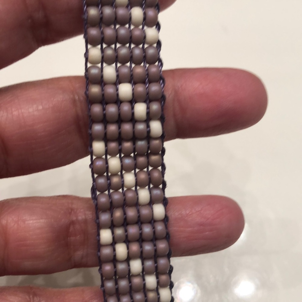 Handmade beaded bracelet purple-white with silver - Picture 2 of 3
